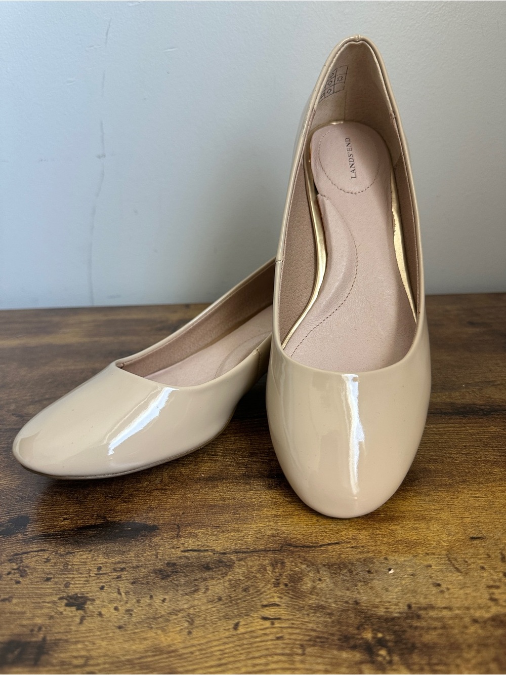 Lands' End Women's Romy Pump Block Heel Shoes 7.5 Tan Nude Patent Leather Gold